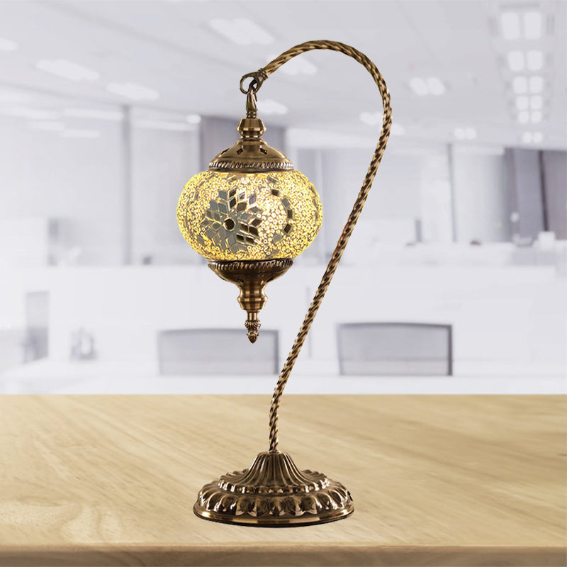 Luz de escritorio global tradicional rojo/blanco/vidrio amarillo 1 cafetería lámpara de mesa nocturna con base de metal