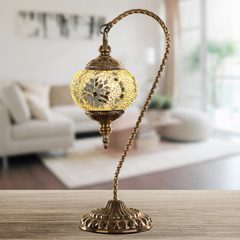 Luz de escritorio global tradicional rojo/blanco/vidrio amarillo 1 cafetería lámpara de mesa nocturna con base de metal