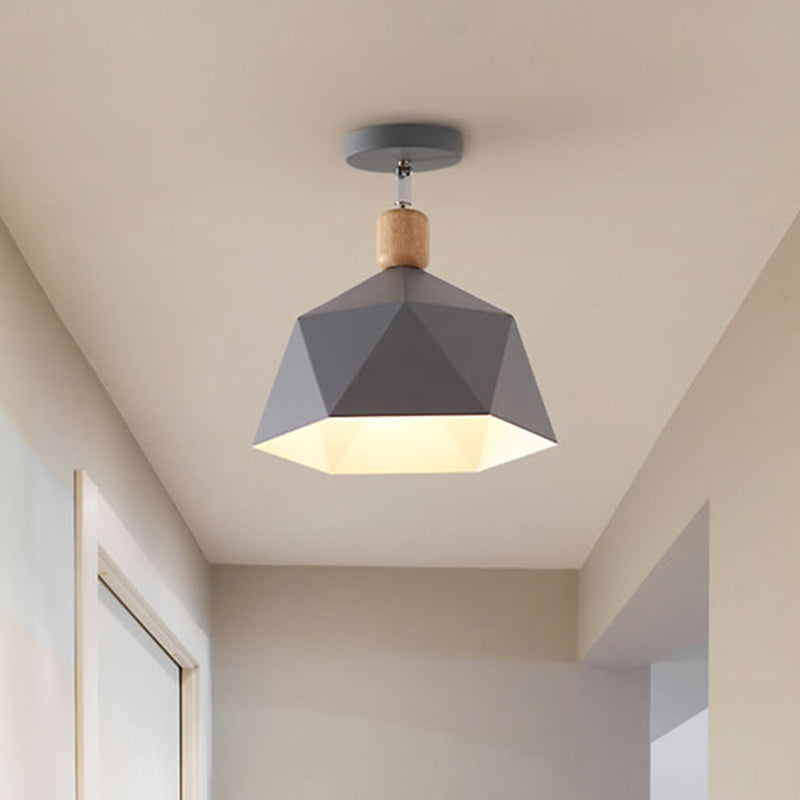 Lámpara de montaje en techo giratoria Macaron de 1 bombilla metálica semi empotrada Polygon Corridor en verde/gris/blanco con detalles en madera