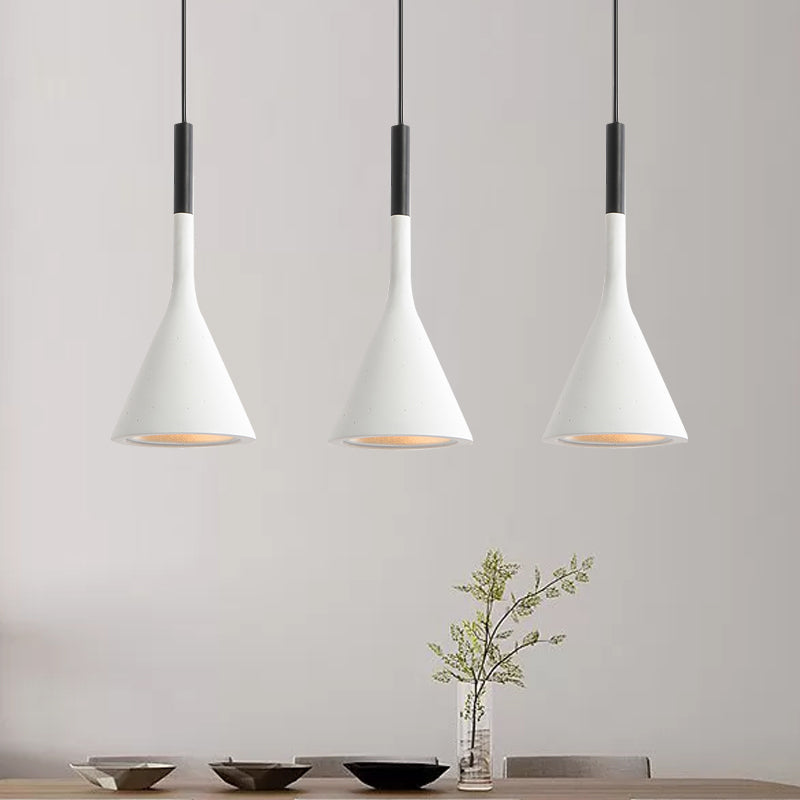Bar de cuisine en forme d'entonnoir Pendant le pendentif en aluminium 1 ampoule Nordic Style suspendue plafond plafond en rouge / blanc / noir