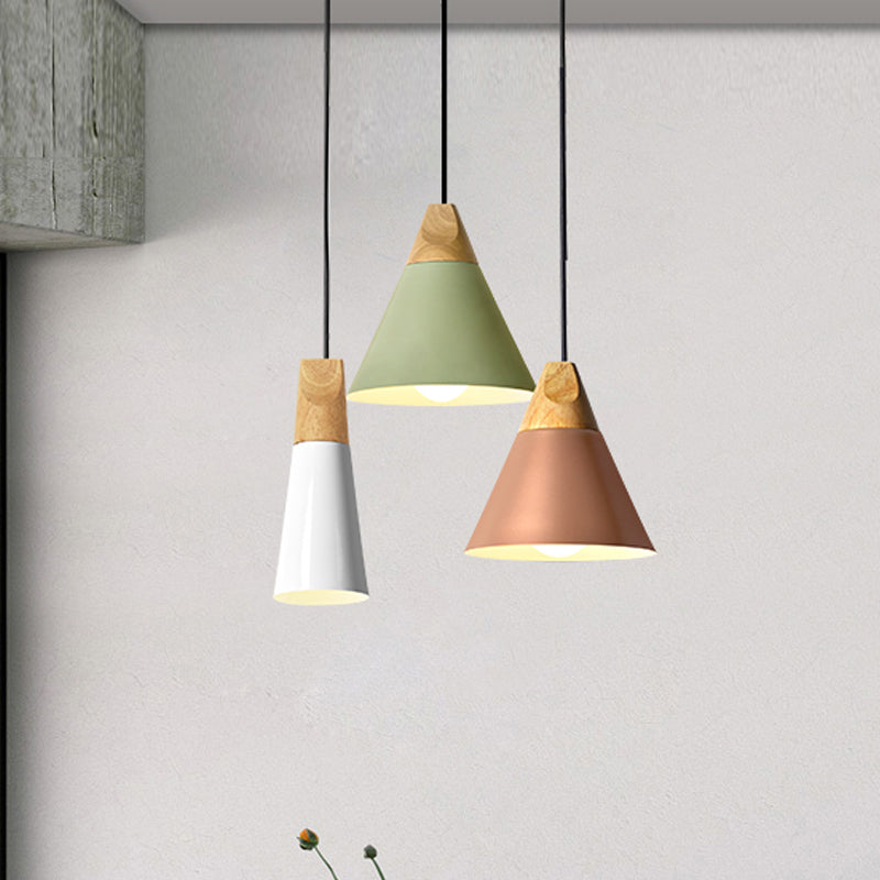 Aluminium Mini Cone Suspension Lampe Macaron Single-bulb Pendre suspendu en noir / rose / vert et bois