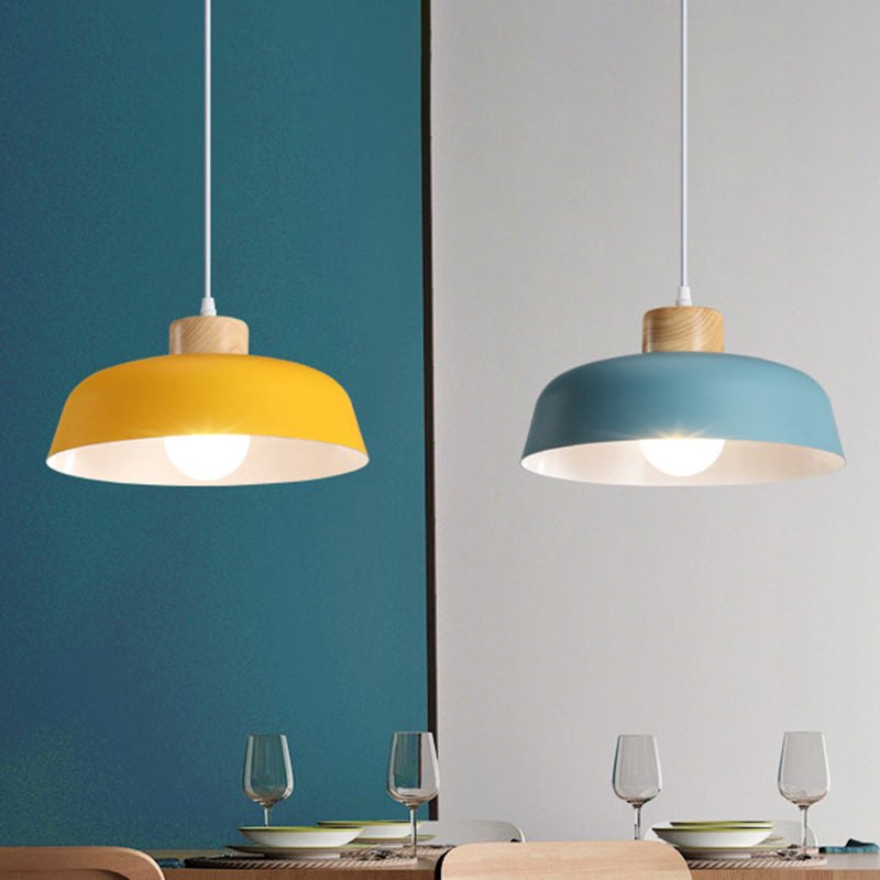 Bowl Shade Restaurant Pendant lampe Métallique 1 Macaron Macaron Lumière en rose / bleu / jaune avec bouton de bois