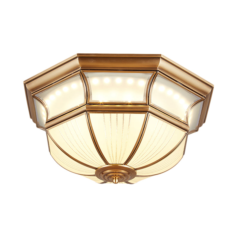 Plafoniera da incasso a forma coloniale da 14"/18" W LED in vetro soffiato opale vicino alla lampada da soffitto in ottone