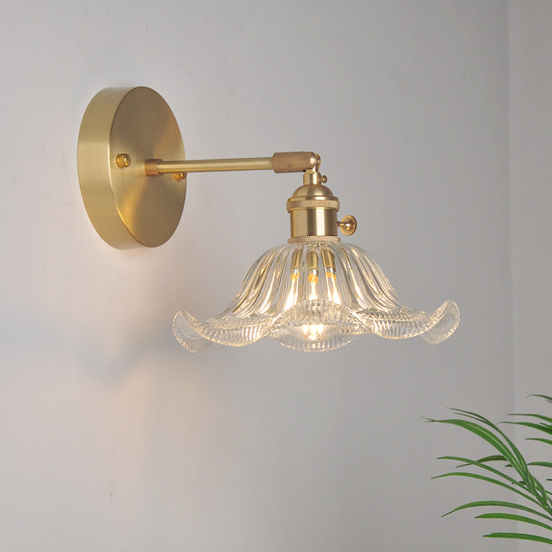 Iron messing afwerking muur lees licht zwenkarm 1-licht industriële wand gemonteerd lamp met bloesem/kom heldere glazen schaduw