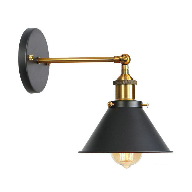 Monte a parete a parete a 1 luci Light Industrial Metal Horn/Saucer/Open Bulb Design Lampada a parete rotabile in nero con braccio lineare in ottone