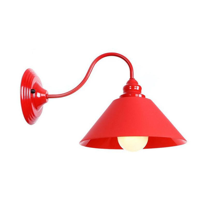 Rot Schwanenhals Wandmontierte Lampe Retro -Metall 1 Lampen -Nacht -Wandleuchte mit Rüschen/Kegelschatten/Käfig