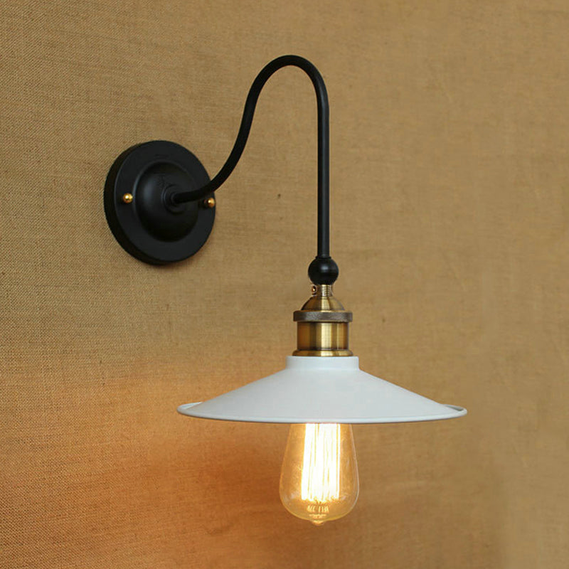 Lámpara de pared metálica del brazo Swoop Rústica 1 Bulbo Lámpara de montaje de pared de la sala de estar con sombra festoneada/de platillo en negro/blanco