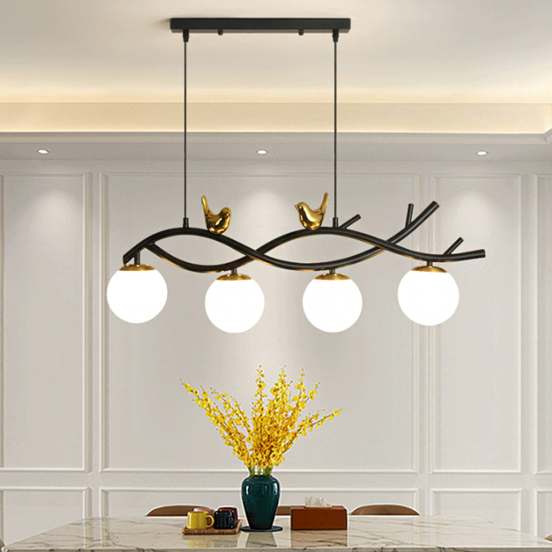 Linear / Branch Dining Room Island Lampe Cream Ball Verre 4 Heads Contemporary suspendu suspendu avec oiseau déco en noir-or