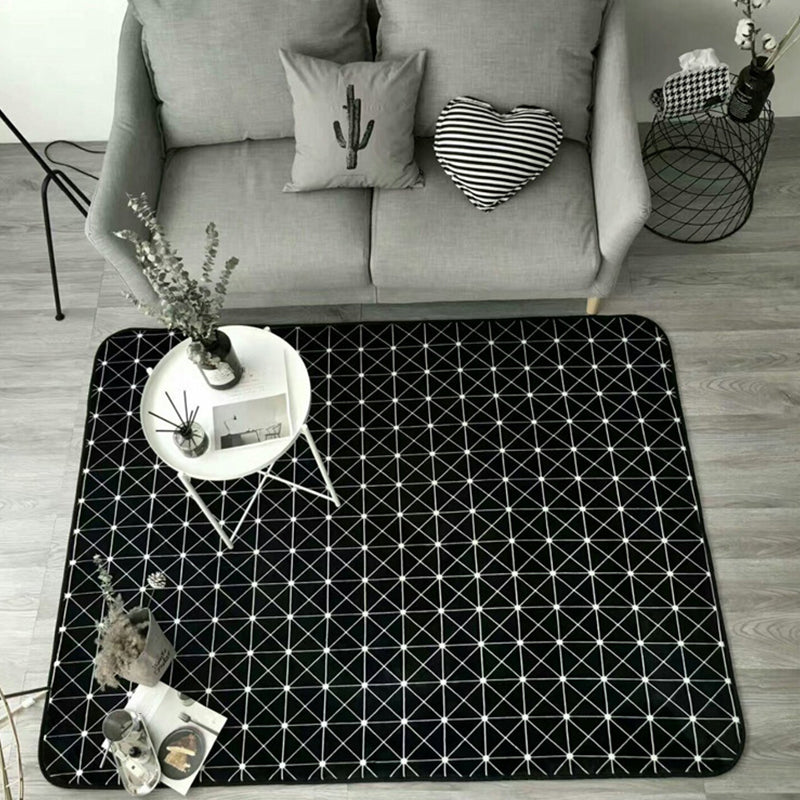 Modern Living Room Rug in Black and Grey Geometric Diamond Triangle Print Rug Polyester Anti-Slip Area Rug