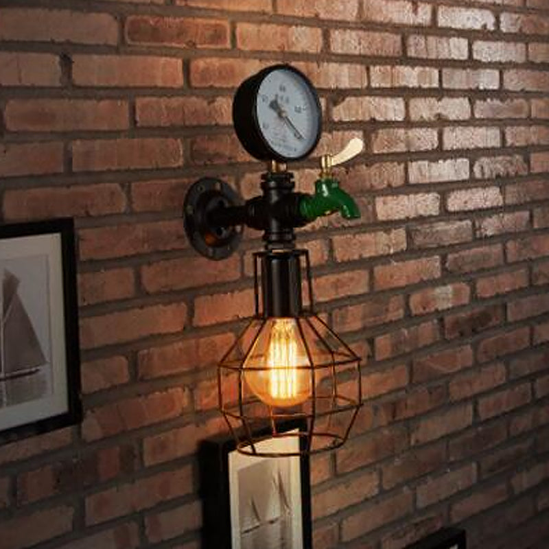 1-Licht-Wasser-Tap-Wandleuchte Industrielles Schwarz und grüne Metallwandmontierlampe mit Messgerät und Käfig