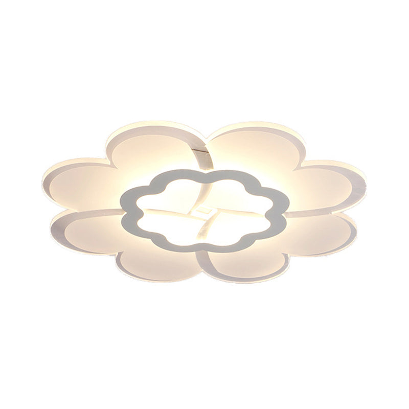 16.5"/20.5"/31" W Ultrathin Flower Flushmount Minimalistic Acrylic Bedroom LED Close to Ceiling Light in Warm/White Light