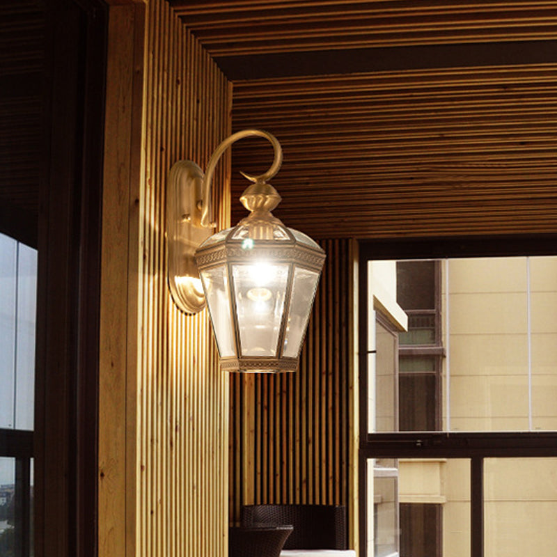 Light con parete con pala conica a 1 luce Vintage Antique Ottone trasparente Lampada a parete in vetro per esterno