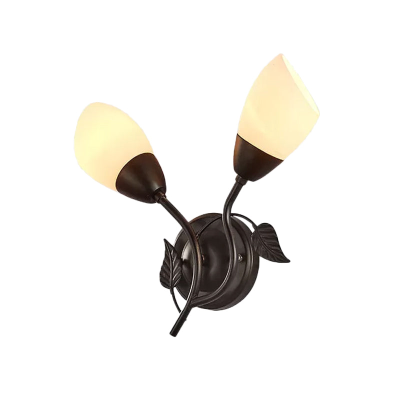 Luce con funce murale di tulipano rustico 2 lampadine opali in vetro glassata lampada montata in nero in nero/oro per camera da letto