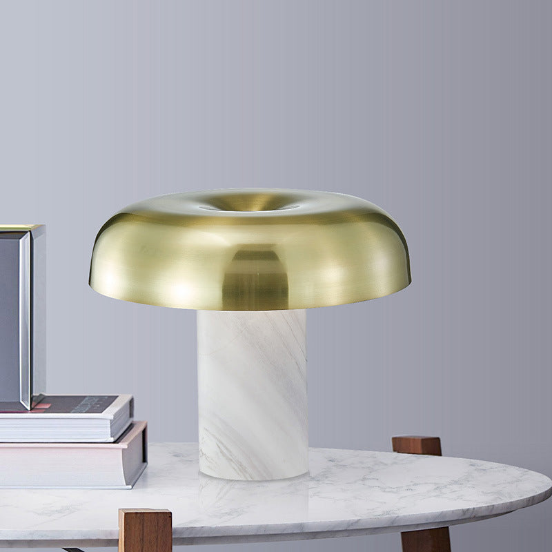 Fungo tavolo da tavolo leggero marmo minimalista in marmo a 1 luci bianca e bronzo lampada notturna