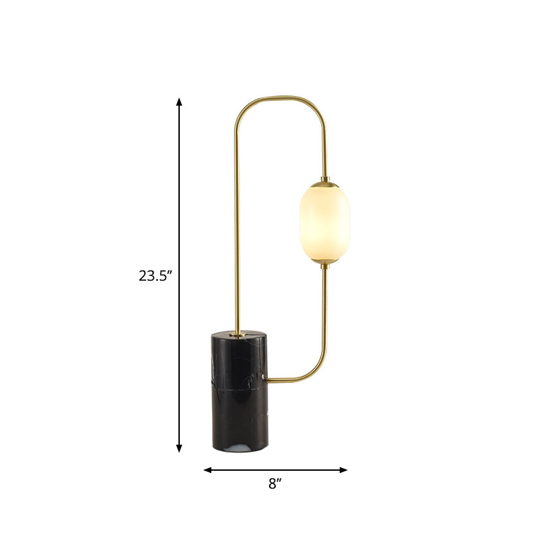 Lampada da tavolo Circuit Nightstand Light Designer in marmo a 1 luce nera e ottone con paralume ovale in vetro lattimo