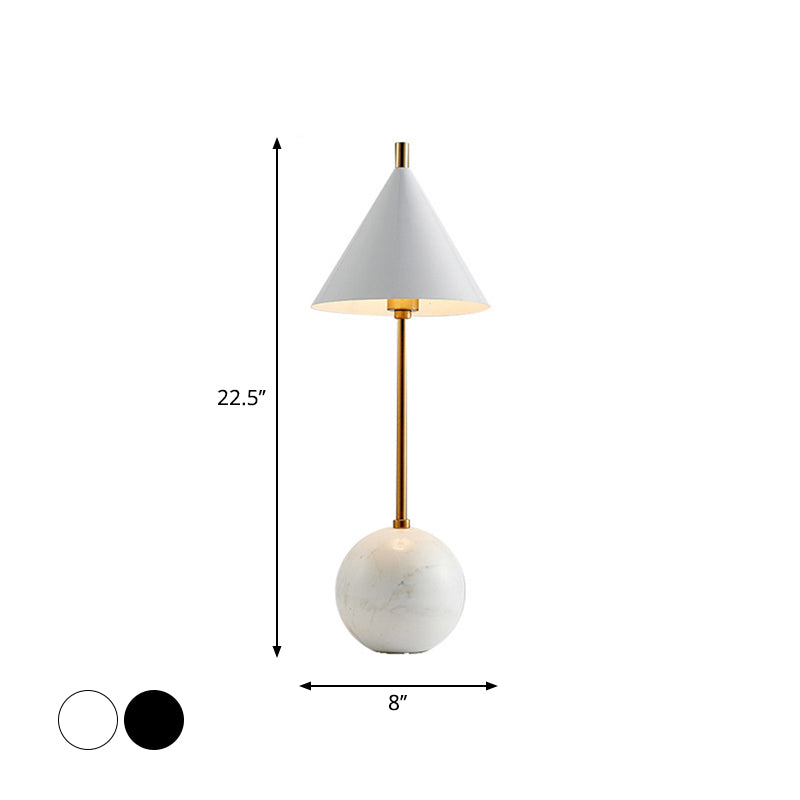 Globe Nightstand Light Nordic Marble 1-Light Black / White and Brass Table Lampe avec ombre de cône