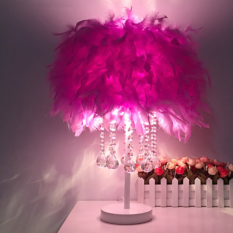 Feather Round Night Stand Lamp Light Contemporary 1-Bulb Red/Rosa/Purple Table Light con goccia di cristallo e base bianca/cromata