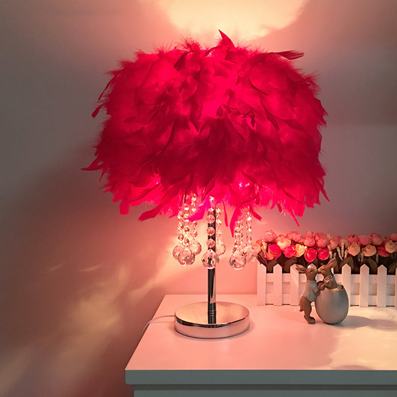 Feather Round Night Stand Lamp Light Contemporary 1-Bulb Red/Rosa/Purple Table Light con goccia di cristallo e base bianca/cromata