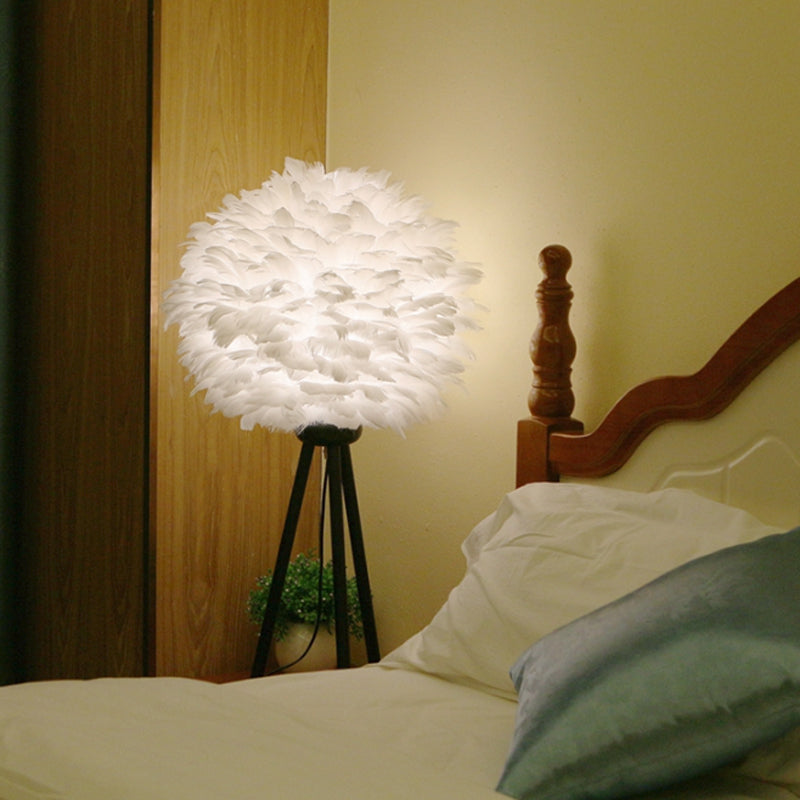 Global Feather Night Light Nordic 1-Light White/Red/Pink Table Lamp with 3-Leg Stand in Black/White