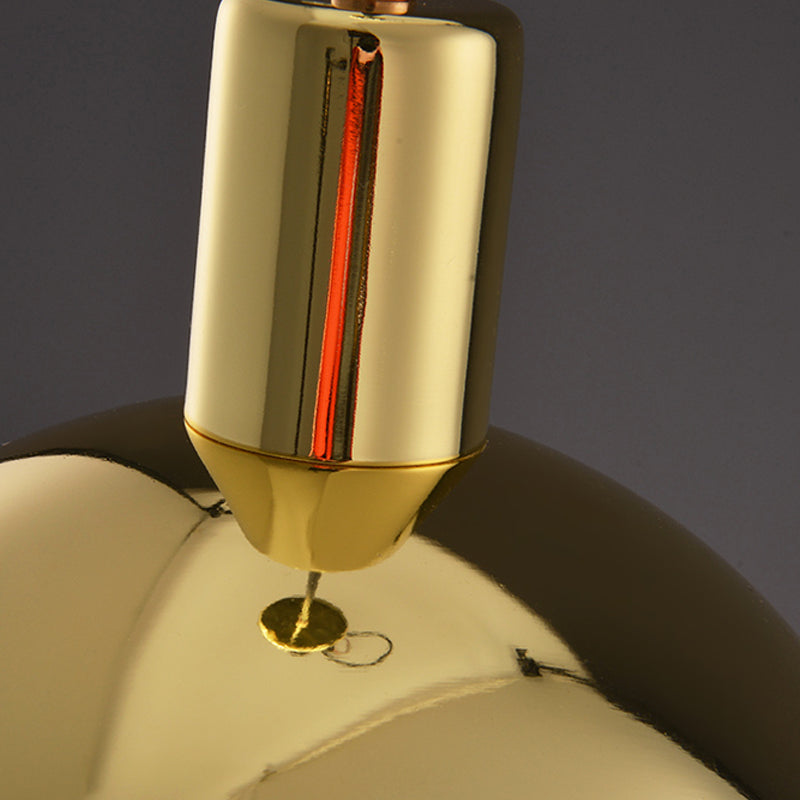 Split Dome Drop -Lampe Moderne Metall 1 Leichtanhänger Beleuchtung mit innerer Kugel Opalglas Schatten