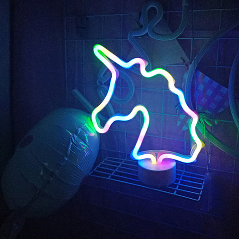 Luce da tavolo da notte a unicorno bianco a batteria creativa a LED di plastica LED Night Light
