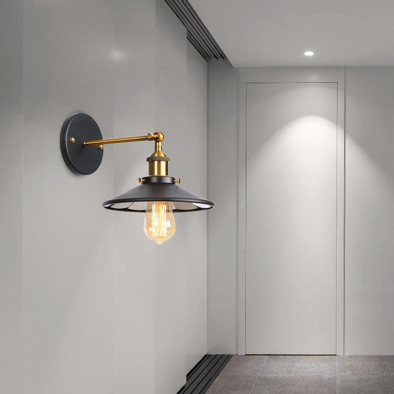 Metal Rectivo del brazo de la pared de la pared Fábrica 1 Bulbo Comedor Comedor Luz de pared en negro y latón