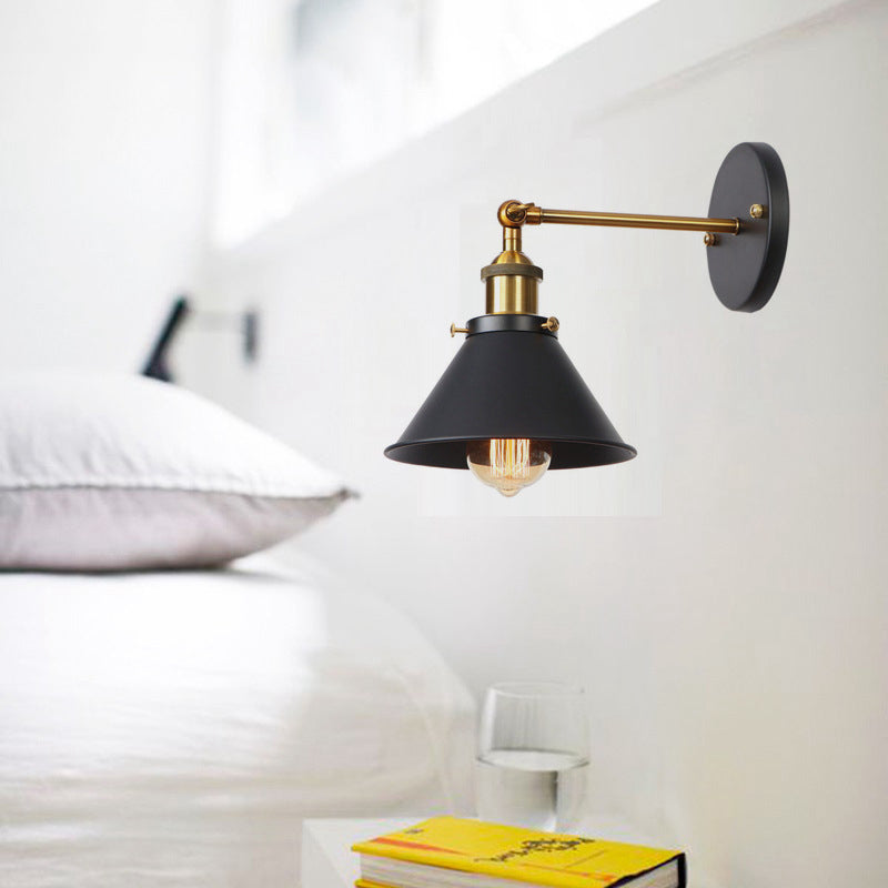 Metal Rectivo del brazo de la pared de la pared Fábrica 1 Bulbo Comedor Comedor Luz de pared en negro y latón