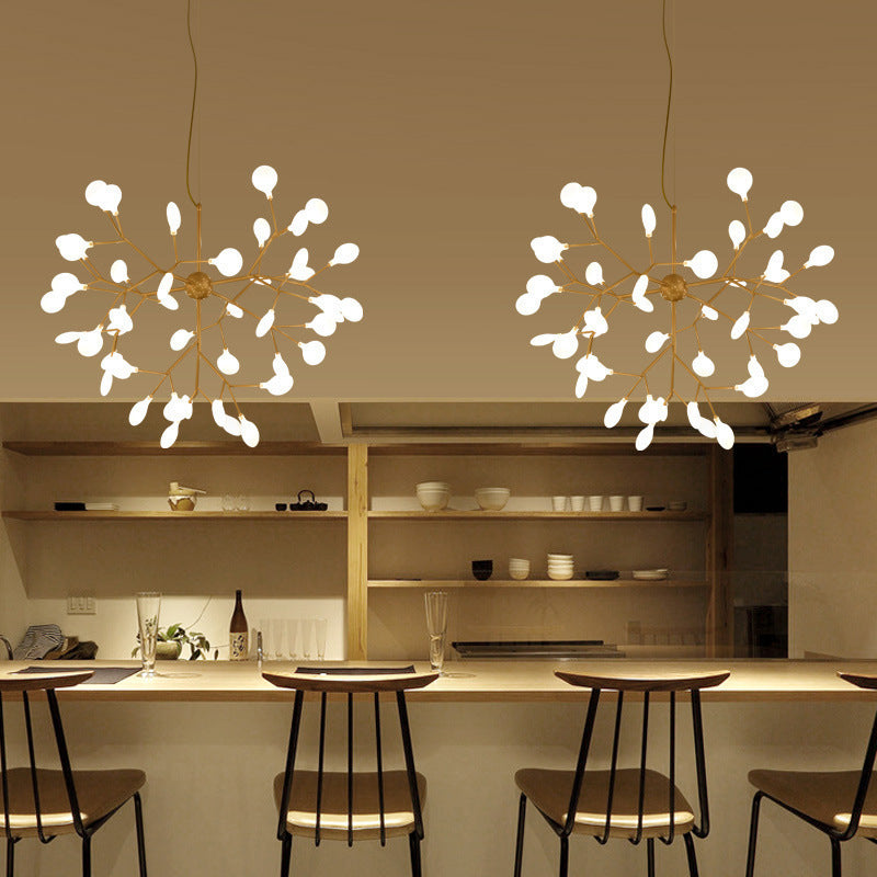 Iluminación de suspensión de luciérnaga acrílica lámpara de lámpara LED de estilo moderno en oro para cocina