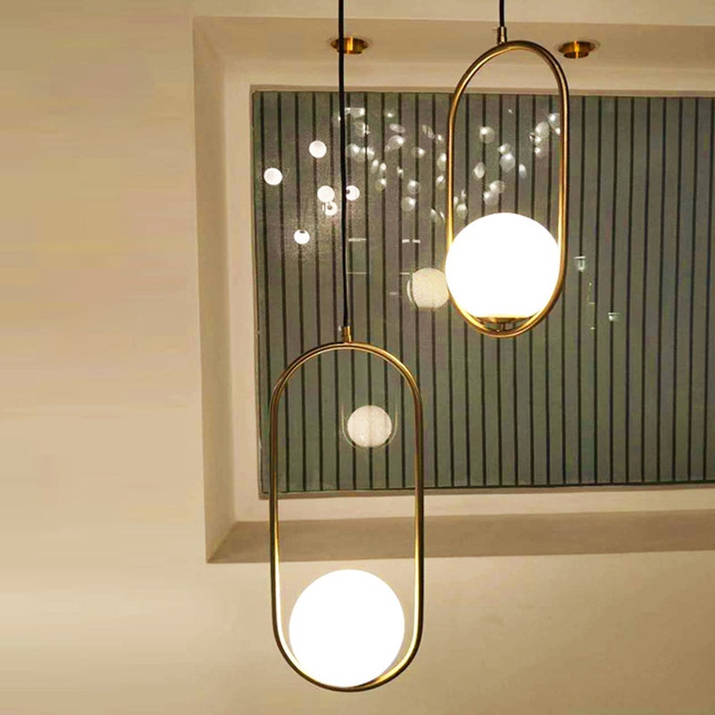 Opal Glass Globe Drop Anhänger Modernes 1-Fulb-Goldhänge-Licht-Kit mit ovalem Rahmen