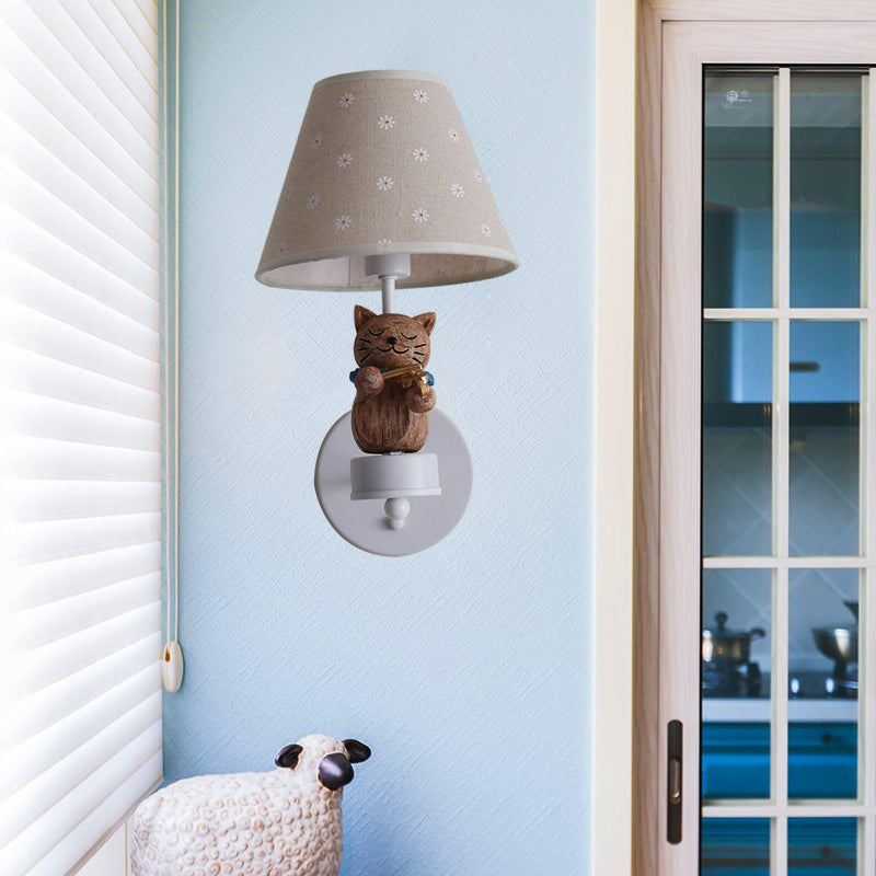 Lovely Pet Cat Wall Light One Light Resin Sconce Light with Floral Shade for Study Room