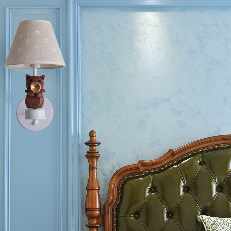 Lovely Pet Cat Wall Light One Light Resin Sconce Light with Floral Shade for Study Room