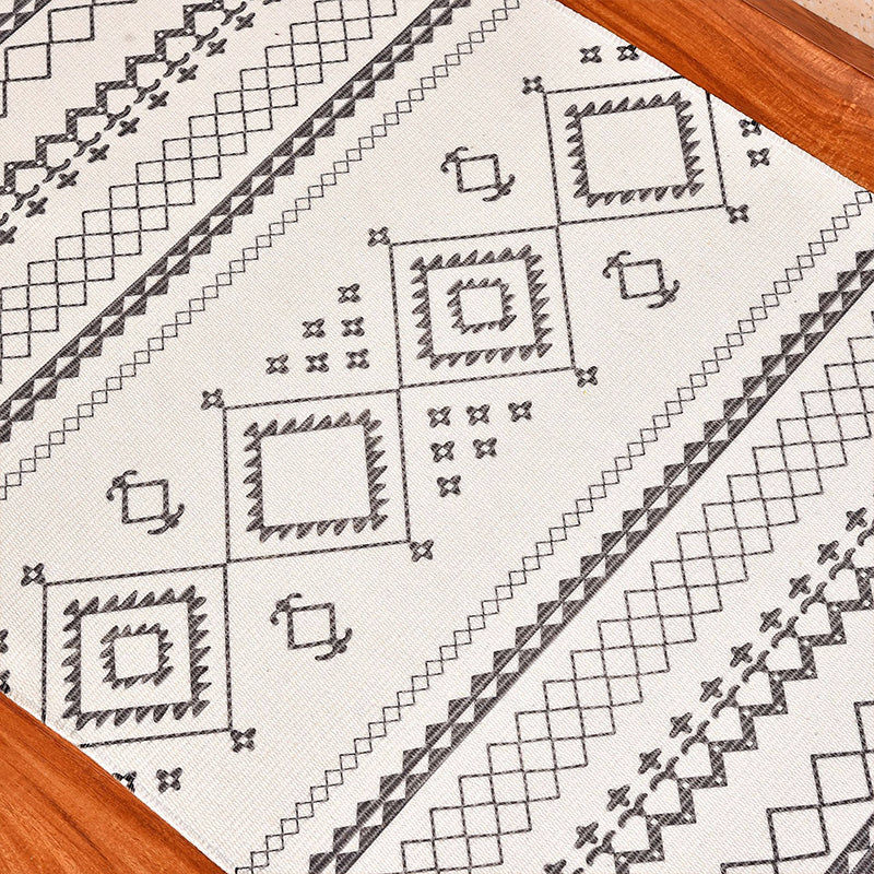 Black and White Rhombus Patterned Rug Cotton Bohemian Rug Washable Carpet for Front Door