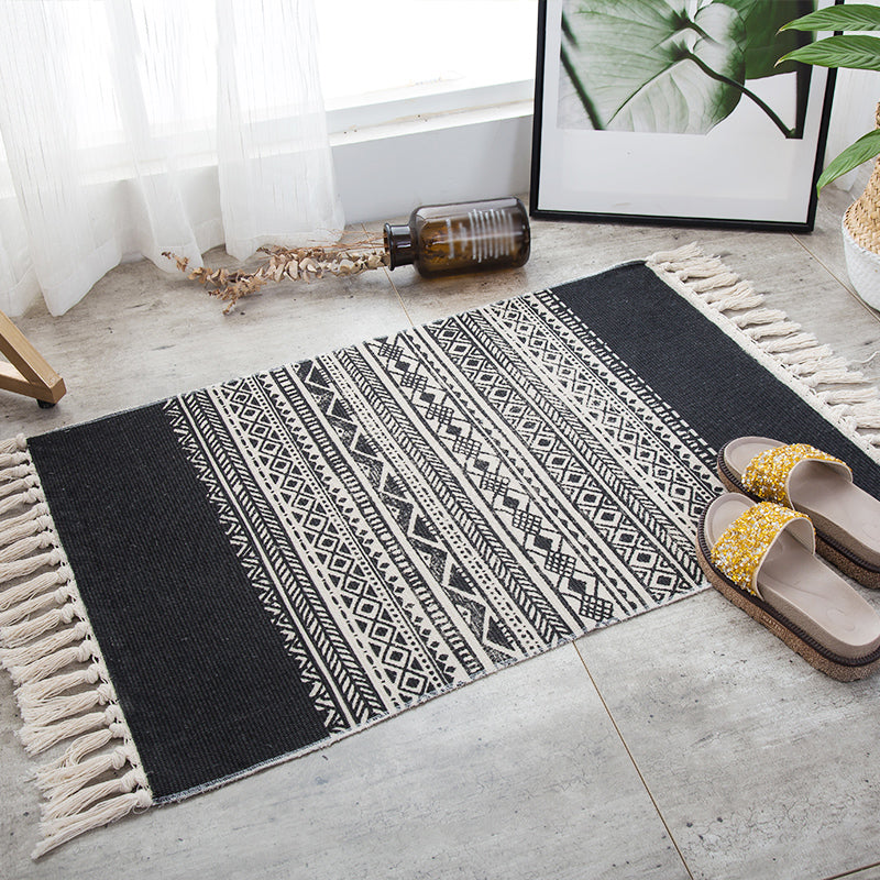 Stylish Boho Chic Rug Multi Color Geometrical Rug Pet Friendly Tassel Rug for Girls Room
