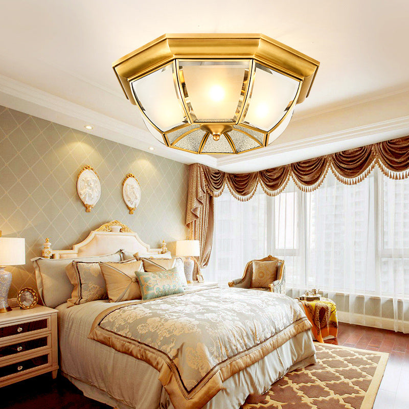 Simplicité Polyèdre Flush Ceiling Light Frost Verrouillage de verre Éclairage Fixation en or