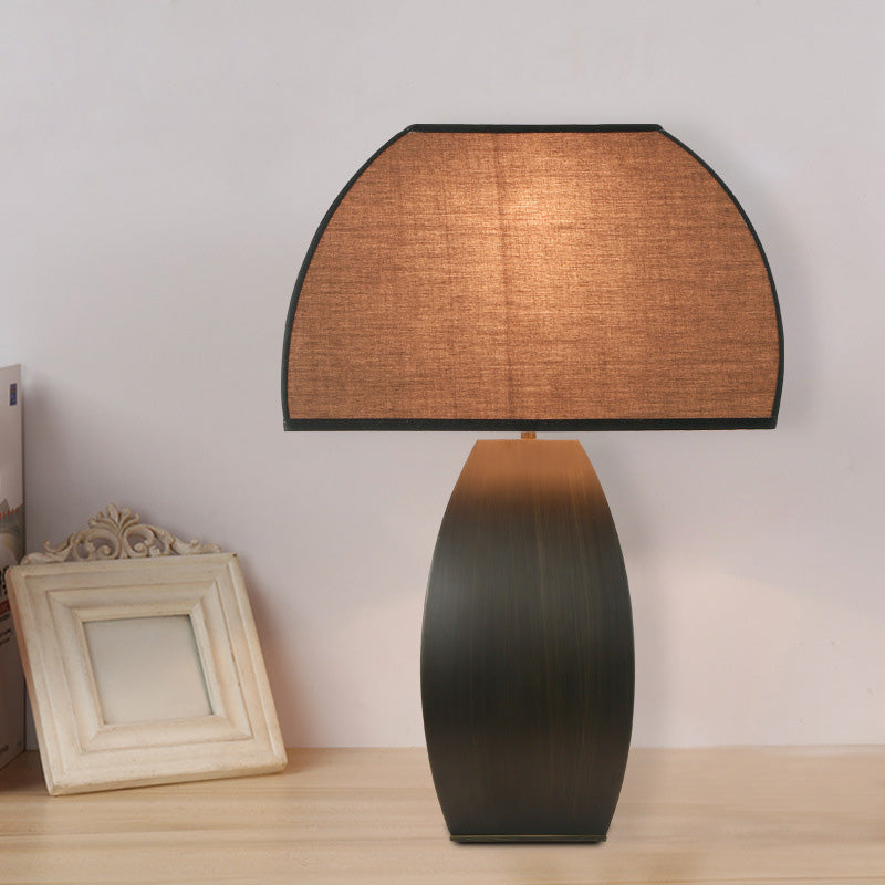 Schwarzer pilzförmiger Tischlampe moderne Einzelgewebe Nachtlicht für Wohnzimmer