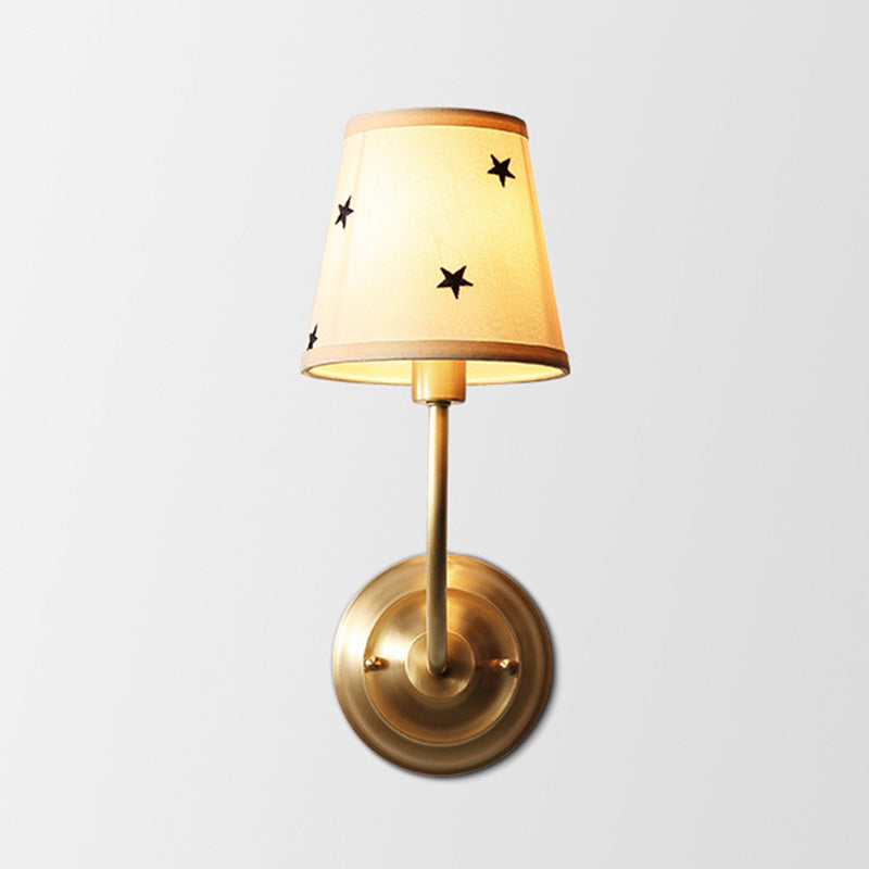 Minimalisme kegelvormige wandkandelaar