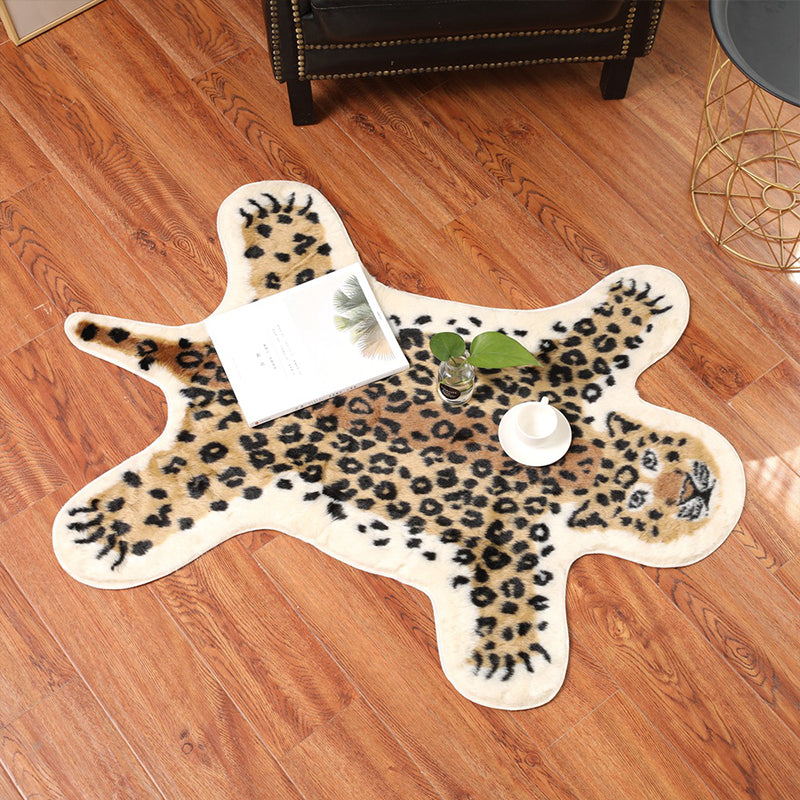 Tapis imprimé en peau de guépard jaune polyester le tapis contemporain des teintes résistantes antidérapantes tapis lavable pour le salon