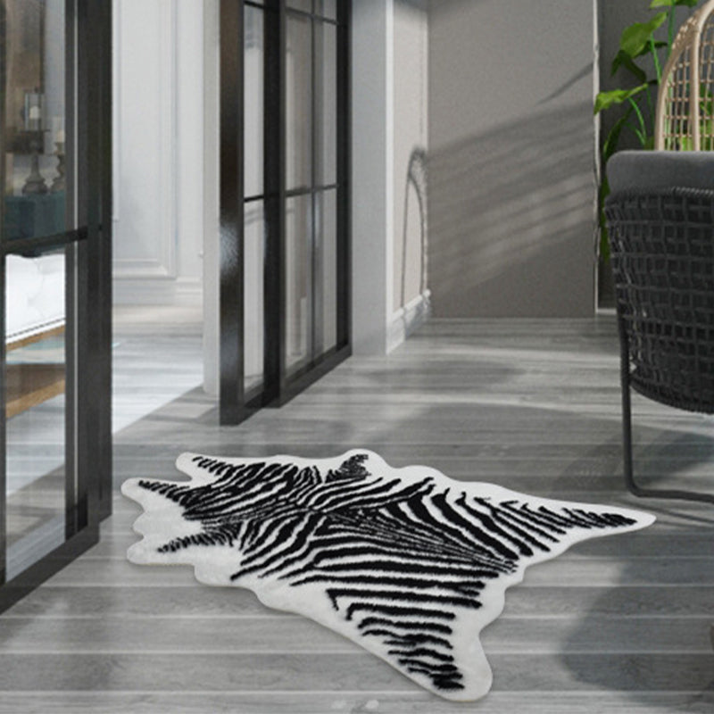 Nordic Zebra Print Rug Black and White Synthetics Carpet Anti-Slip Pet Friendly Machine Washable Rug for Home Decor