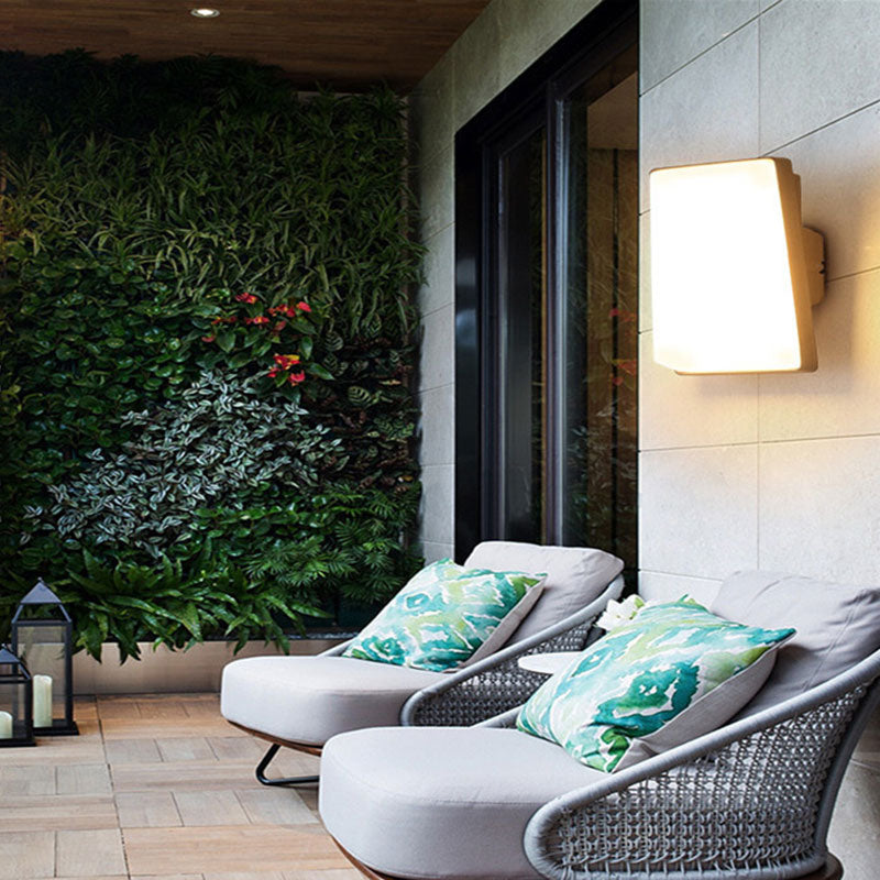 Lampada rettangolare minimalistica Lampada con applique del balcone Metallic LED Accensione murale con tonalità acrilica in nero