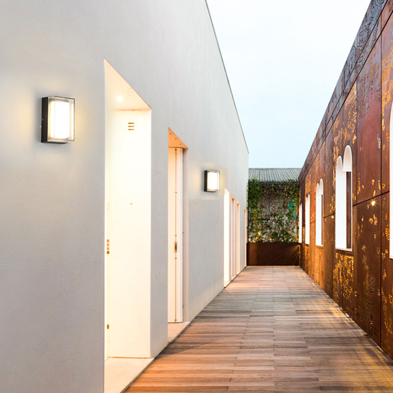 Rectangle Outdoor LED Wall Mounted Light Metallic Simplicity Wall Sconce Lighting in Black