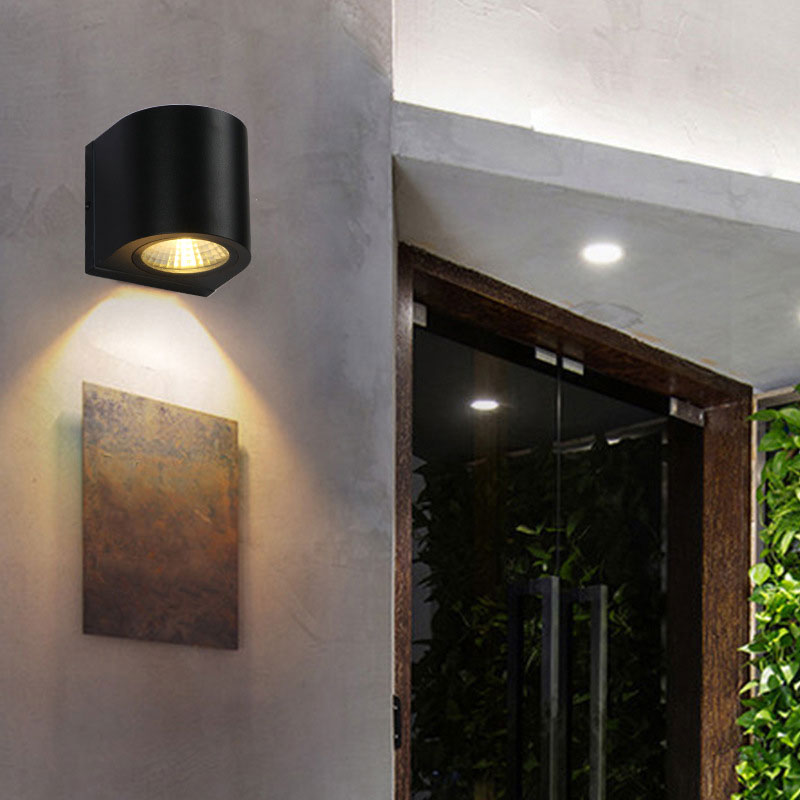 Éclairage d'applique en forme de tuyau en métal Éclairage mural à LED noir moderne pour Courtyard