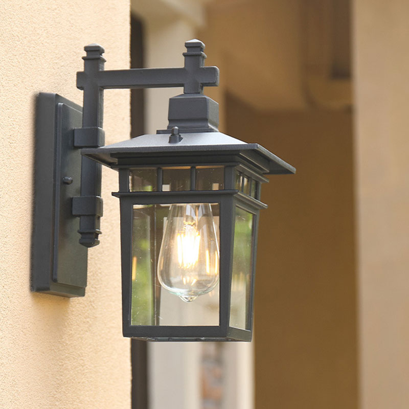 Single-Bulb Wall Lighting Vintage House Aluminium Wall Sconce Lamp with Clear Glass Shade in Textured Black