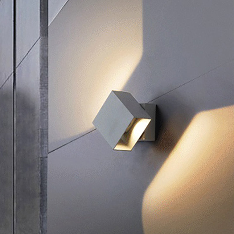 Cuboid op en neer LED Wall SCONCE Hedendaags metalen zwart/grijs/witte buitenwandbevestiging Licht met verstelbare hoek
