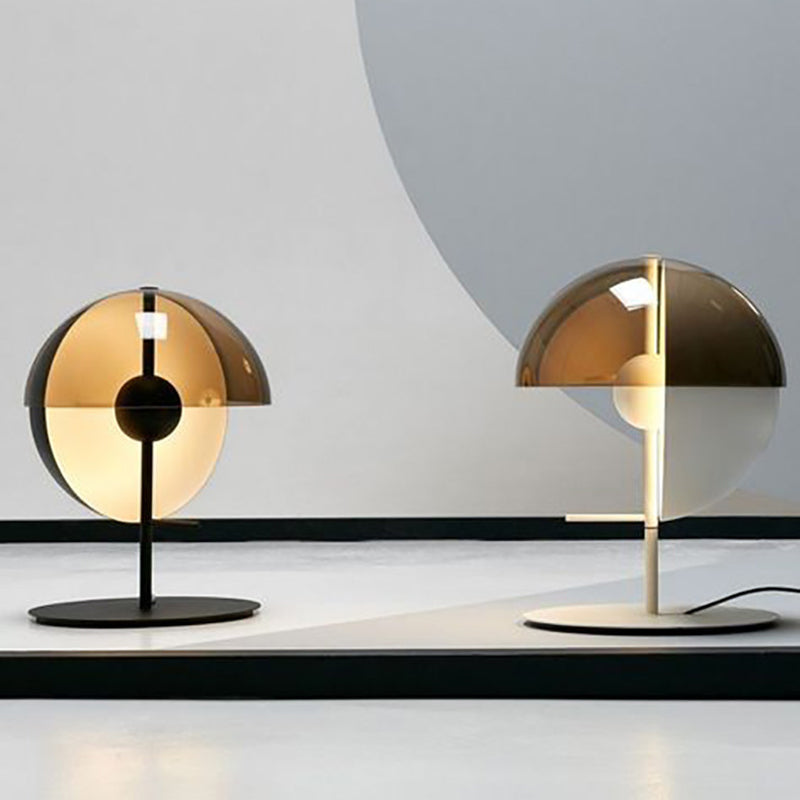 Lampada da comodino a forma di quartierta Simplicity lampada da letto metallizzato da camera da letto