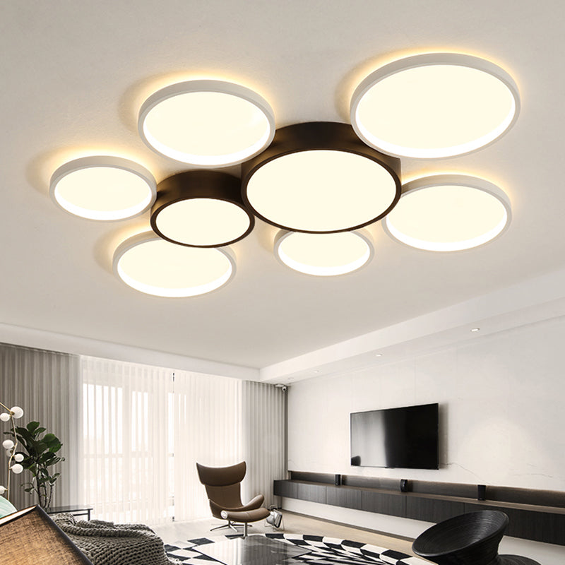 Black and White Multi-Ring Flush Lighting Moderne 3/5/6 Lichter Acryl Led-Lampe-Halterung in Weiß/Warm Licht