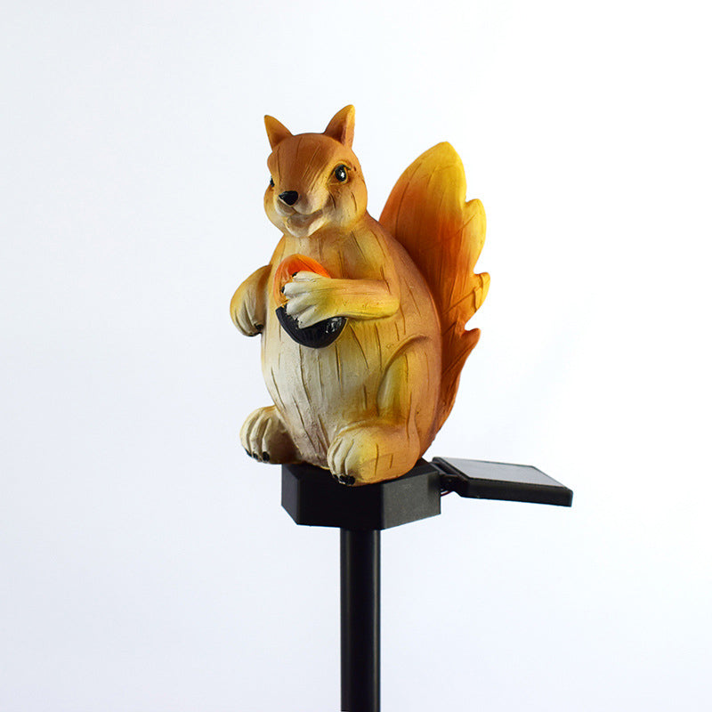 Resin Squirrel Shaped LED Lawn Lighting Artistic Brown Solar Stake Light for Courtyard