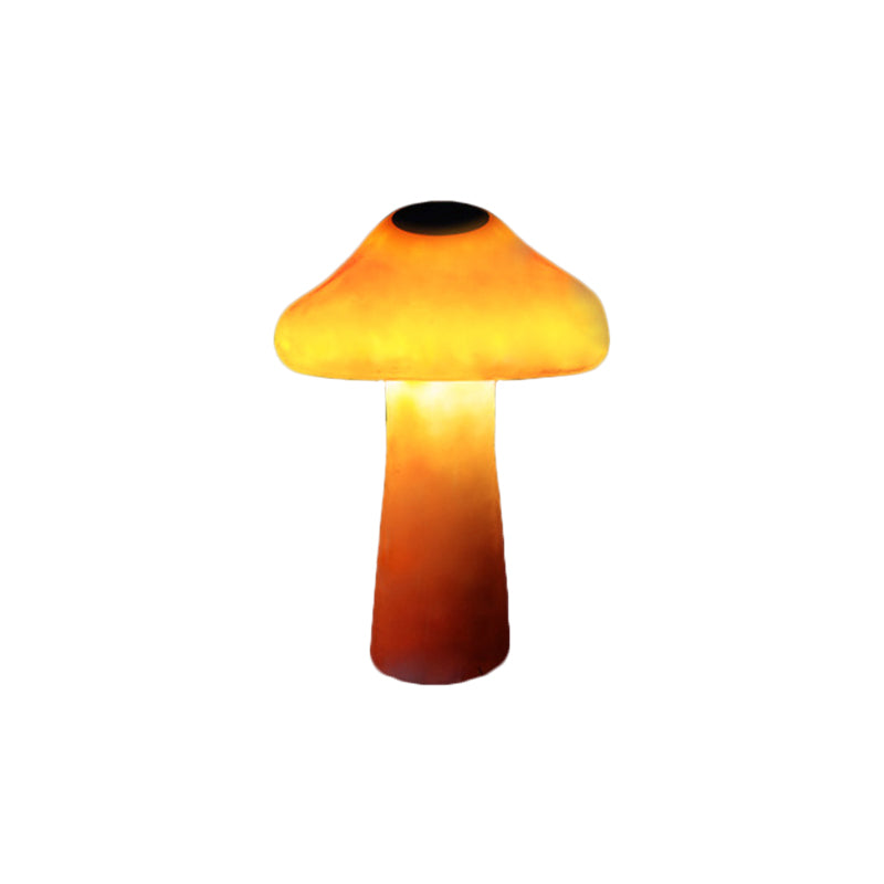 Resin Mushroom Shaped LED Lawn Lighting Artistic Yellow Stake Light for Courtyard