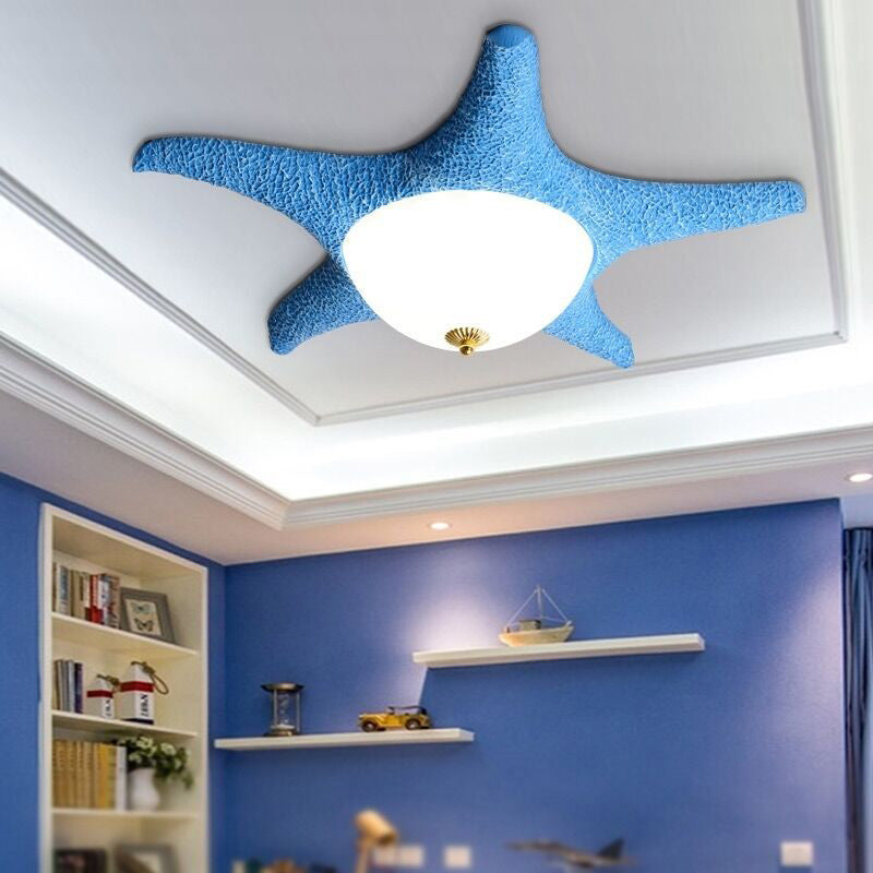 Starfish LED de jardin d'enfants Flush Mount Resin Kids Flushmount Ceiling Lighting with Dome Milky Glass Shade in Blue