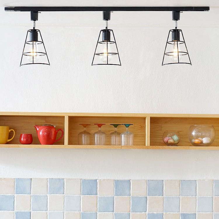 3 Lumières Cage Cage semi-plat Ceiling Light with Conical Shade Retro Style Noir / Blanc
Éclairage de plafond rotatable