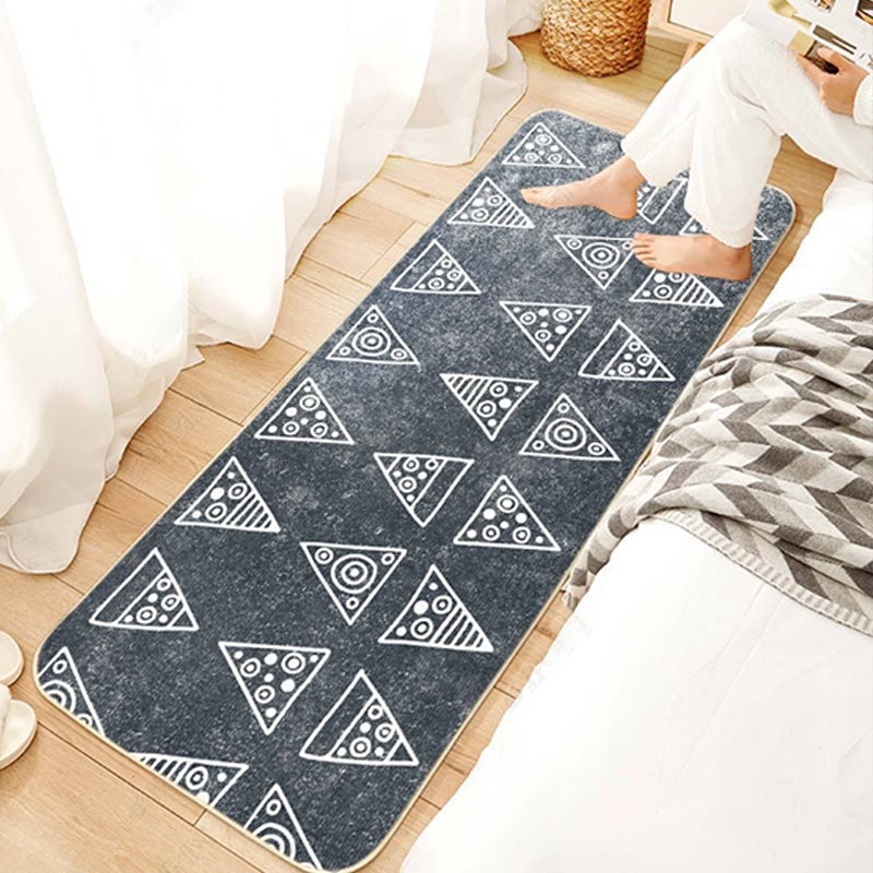 Bohemian Bedroom Runner Rapier Géométrie multi-couleurs Tapis en polypropylène Polypropylène non glissant Backing Pet Friendly Resist Area Risc